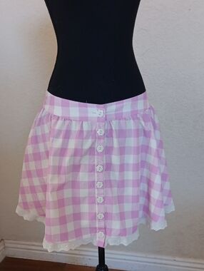 NWT Sugar Thrillz Baby Pink And White Skirt With Flower Buttons Size XXL